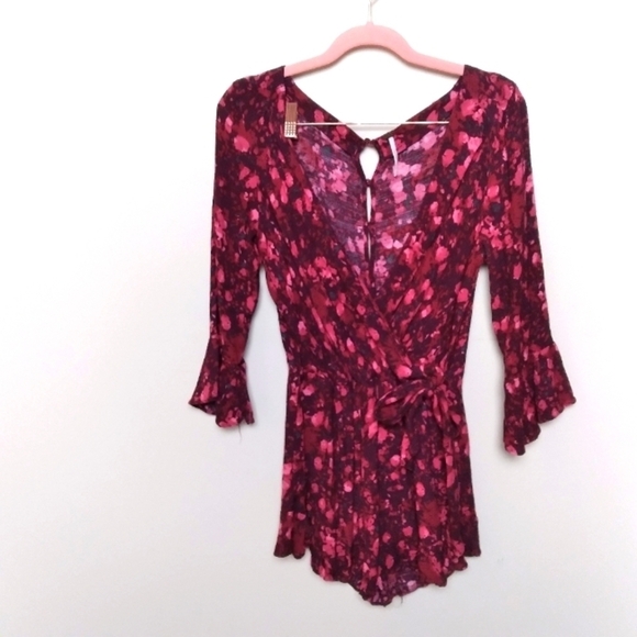Free People Red Floral All The Right Ruffles Romper Size Small - Picture 2 of 15
